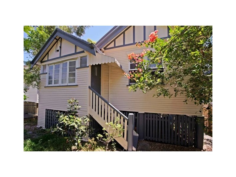 42 Nelson Street, Coorparoo QLD 4151