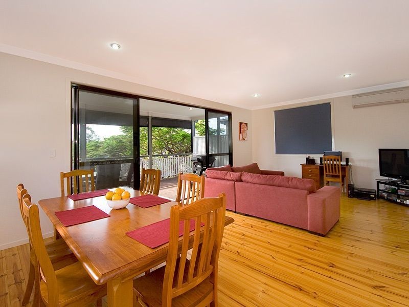 21 Ellington Street, Tarragindi QLD 4121