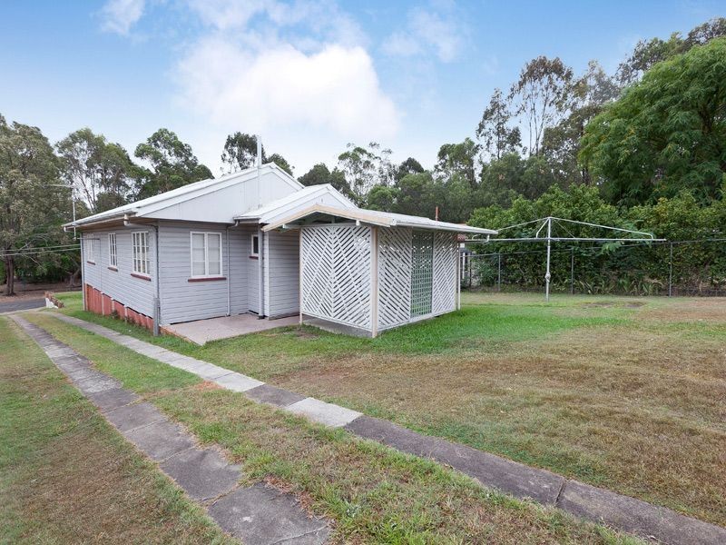 11 Latina Avenue, Seven Hills QLD 4170