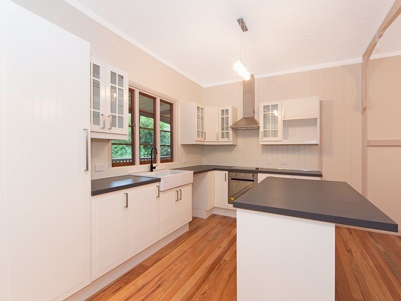 11 Condor Road, Coorparoo QLD 4151