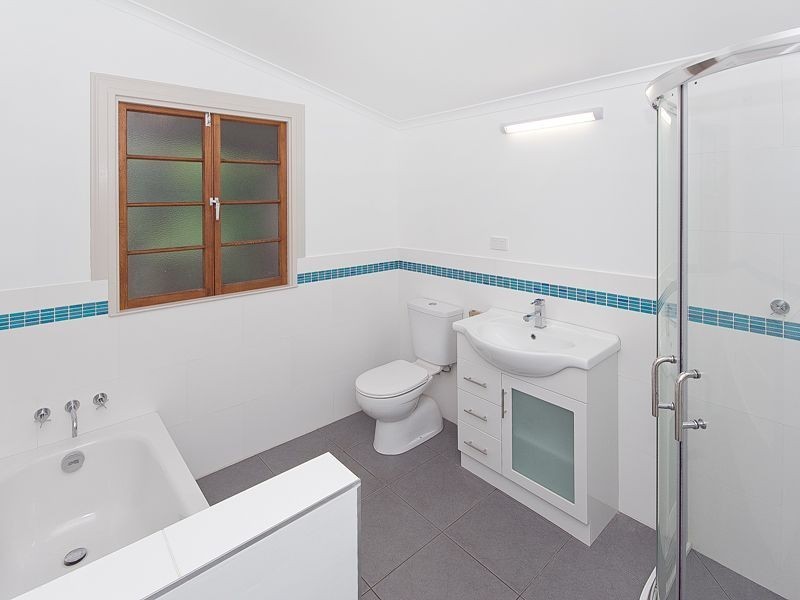 11 Condor Road, Coorparoo QLD 4151