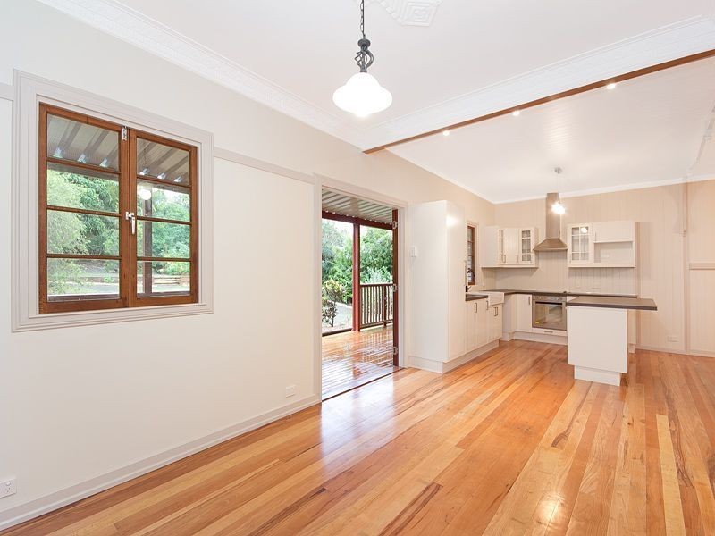 11 Condor Road, Coorparoo QLD 4151