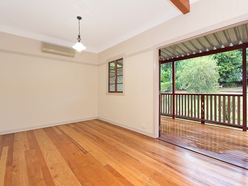 11 Condor Road, Coorparoo QLD 4151