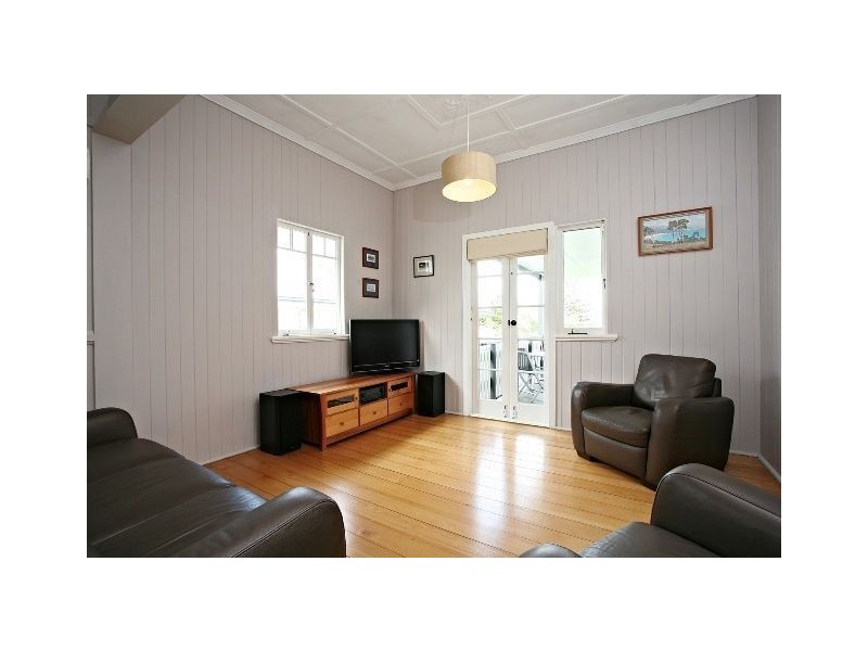 24 Geera Street, Coorparoo QLD 4151