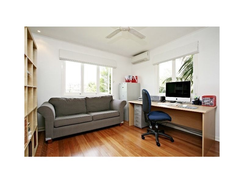 24 Geera Street, Coorparoo QLD 4151