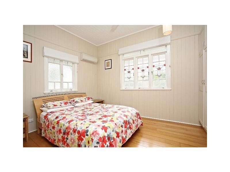 24 Geera Street, Coorparoo QLD 4151