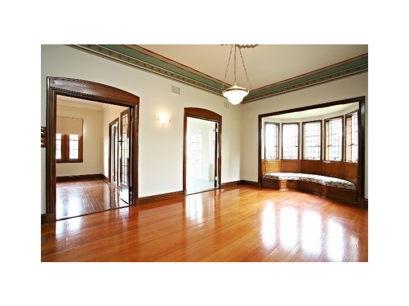 19 Doughty Avenue, Holland Park West QLD 4121