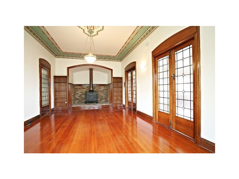 19 Doughty Avenue, Holland Park West QLD 4121