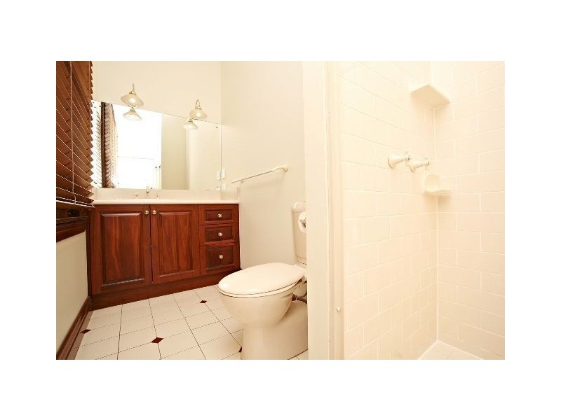 19 Doughty Avenue, Holland Park West QLD 4121