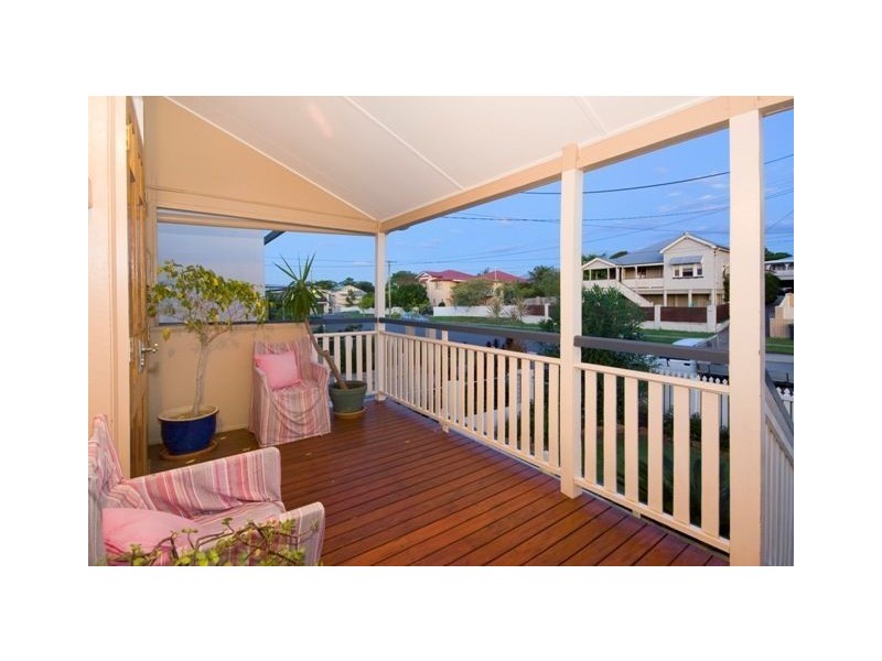 46 Ninth Avenue, Coorparoo QLD 4151