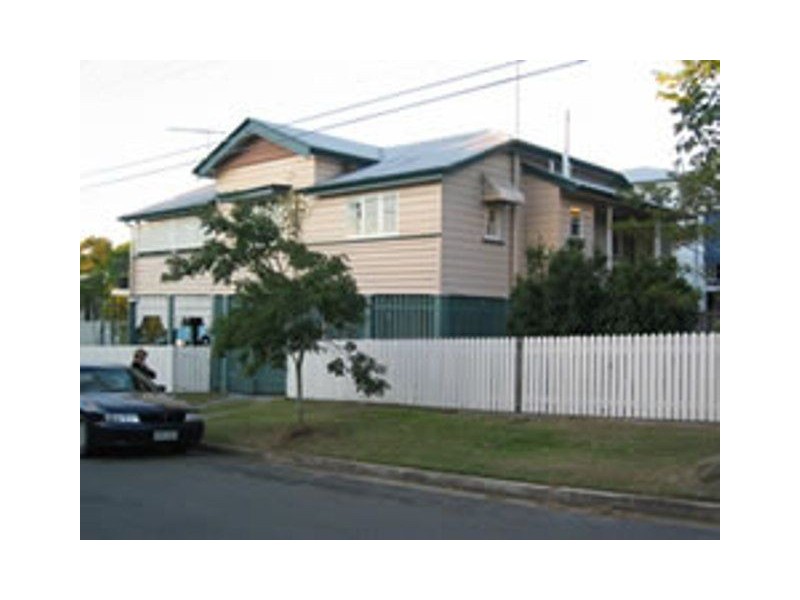 52 Dunellan Street, Greenslopes QLD 4120