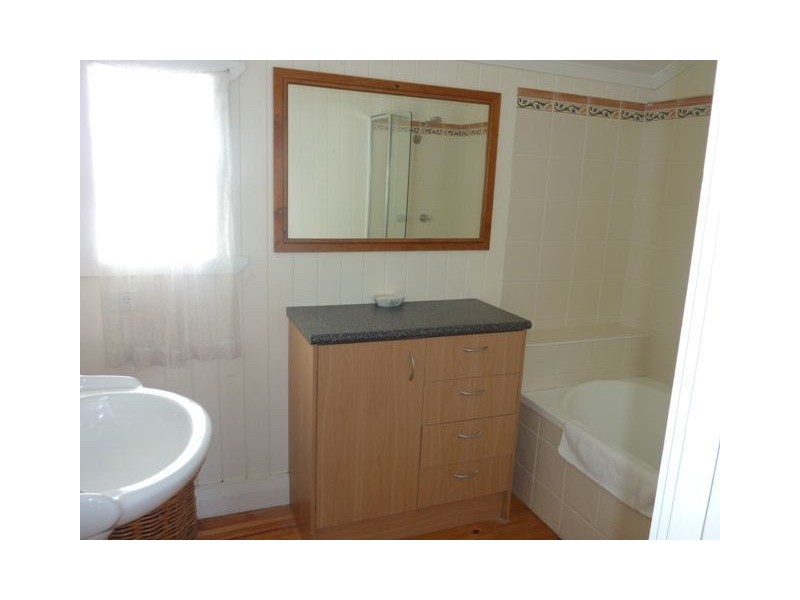 52 Dunellan Street, Greenslopes QLD 4120