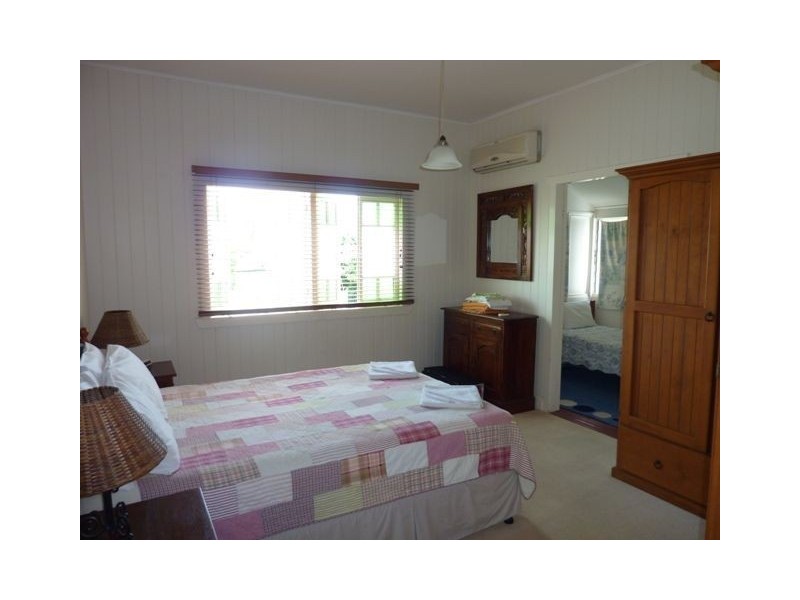 52 Dunellan Street, Greenslopes QLD 4120