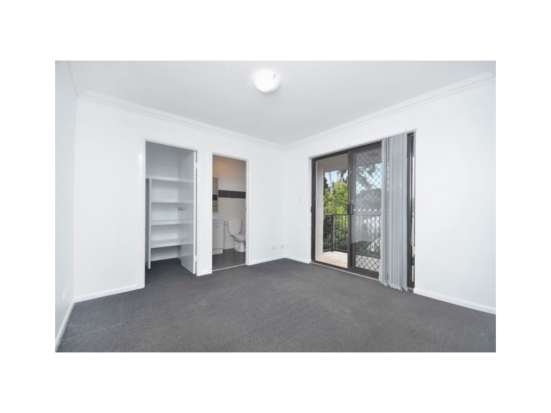 4/67 Donald Street, Camp Hill QLD 4152