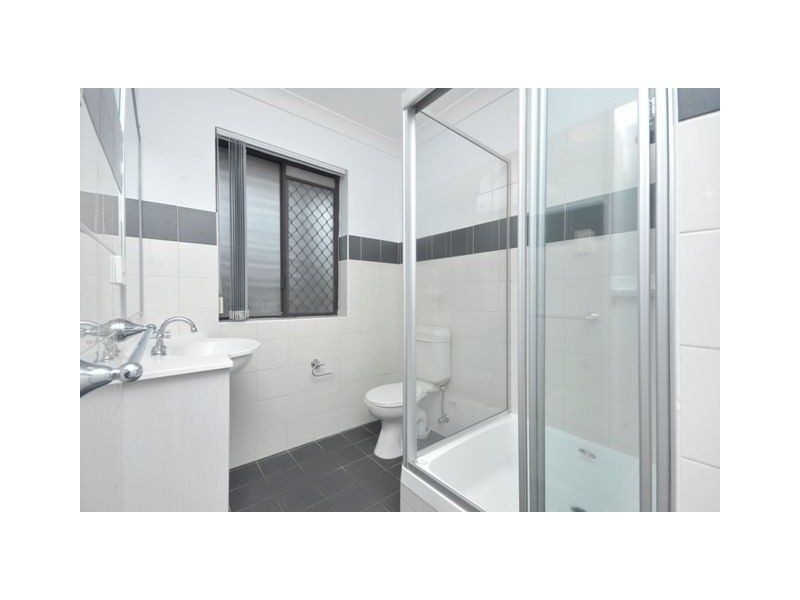 4/67 Donald Street, Camp Hill QLD 4152