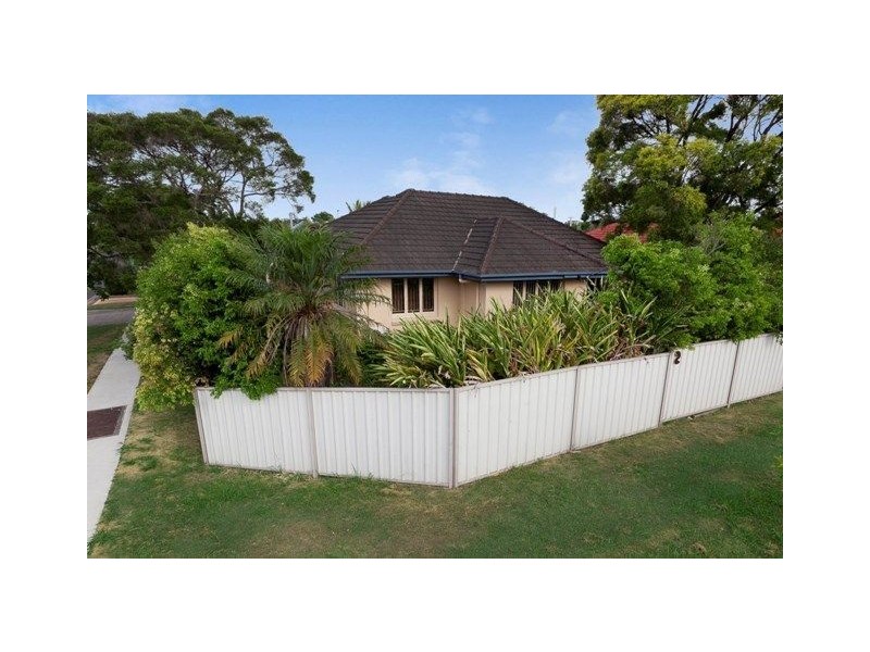 53 Wishart Road (Corner of 2 Lynton Street), Upper Mount Gravatt QLD 4122