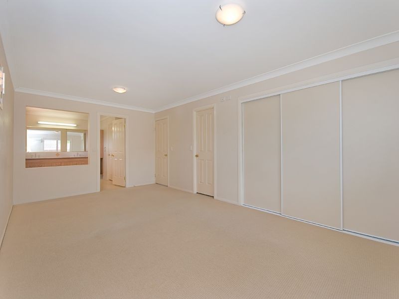 16 Glyn Street, Coorparoo QLD 4151