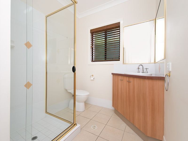 16 Glyn Street, Coorparoo QLD 4151