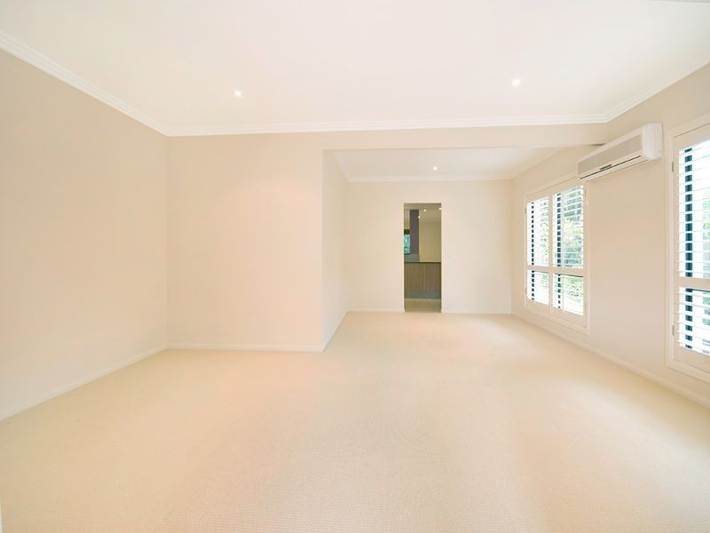 16 Glyn Street, Coorparoo QLD 4151