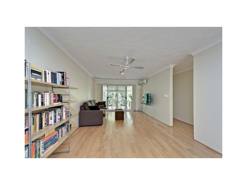 4/24 Baragoola Street, Coorparoo QLD 4151