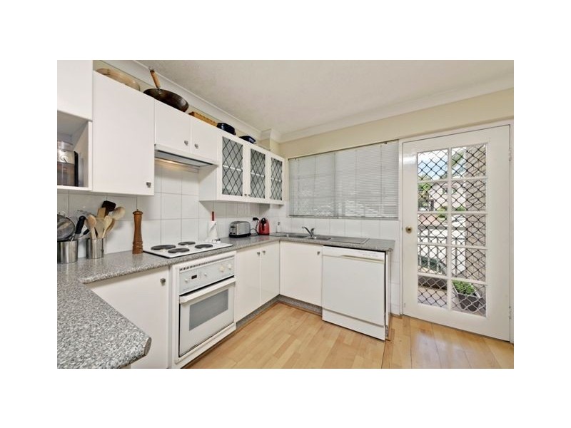 4/24 Baragoola Street, Coorparoo QLD 4151