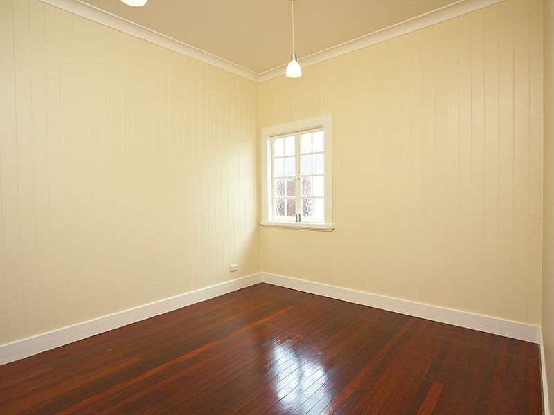 79 Victoria Terrace, Greenslopes QLD 4120