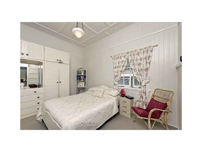 51 Agnew Street, Norman Park QLD 4170