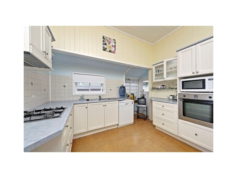 51 Agnew Street, Norman Park QLD 4170