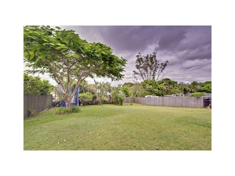 51 Agnew Street, Norman Park QLD 4170