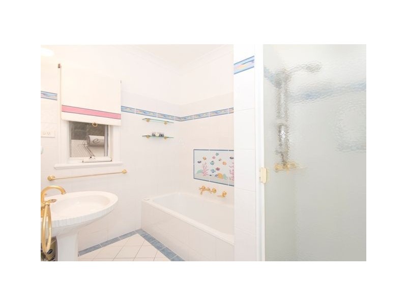 303 Chatsworth Road, Coorparoo QLD 4151