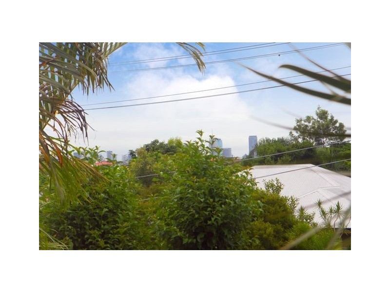 303 Chatsworth Road, Coorparoo QLD 4151