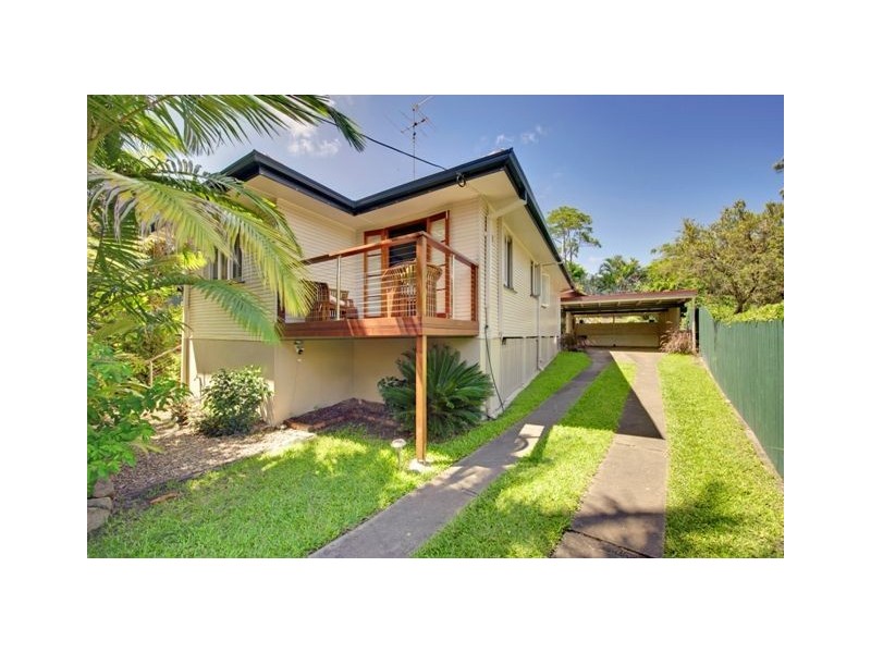 31 Walker Street, Coorparoo QLD 4151