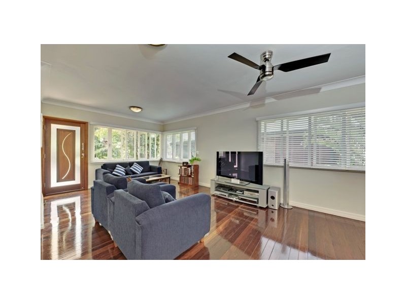 31 Walker Street, Coorparoo QLD 4151