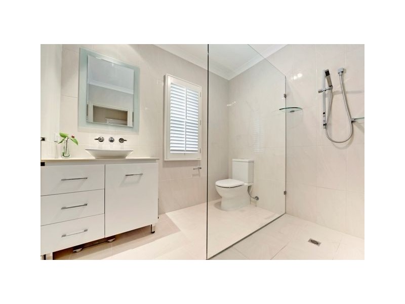 31 Walker Street, Coorparoo QLD 4151