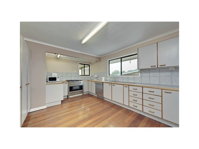 31 Natasha Street, Wynnum West QLD 4178