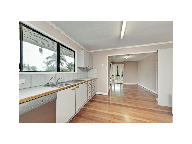 31 Natasha Street, Wynnum West QLD 4178