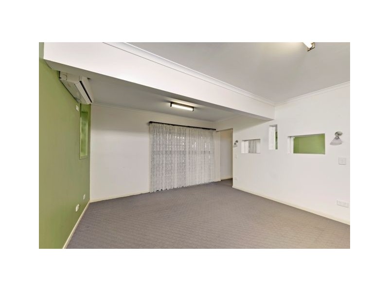 31 Natasha Street, Wynnum West QLD 4178