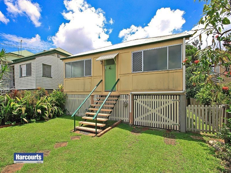 94 Temple Street, Coorparoo QLD 4151