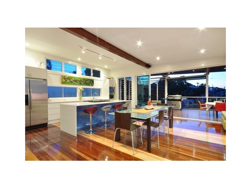 33 Brae Street, Coorparoo QLD 4151