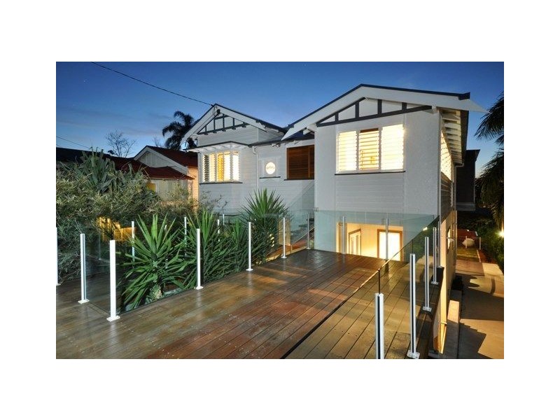 33 Brae Street, Coorparoo QLD 4151