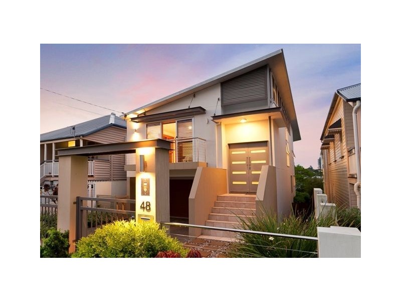 48 Ninth Avenue, Coorparoo QLD 4151