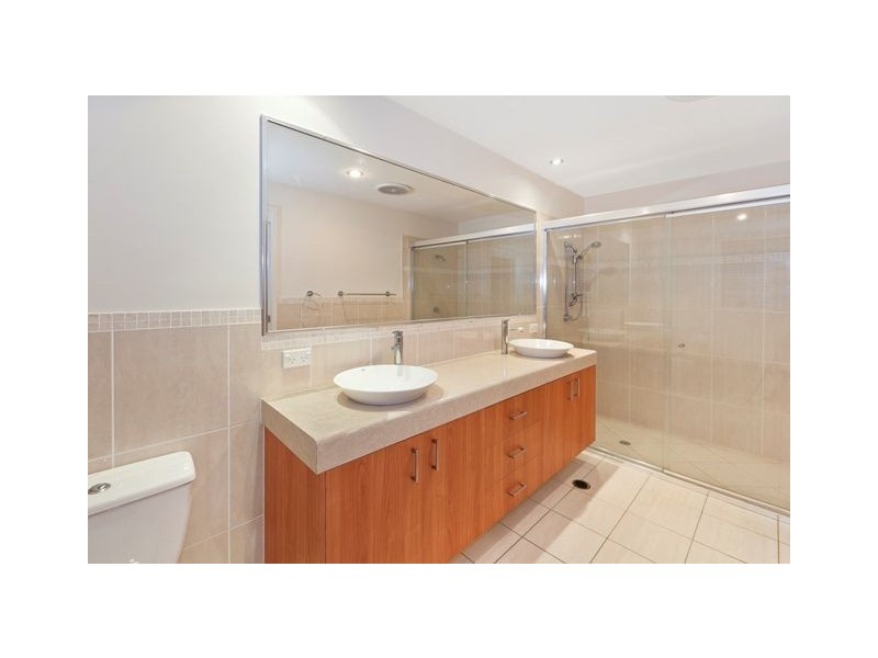 48 Ninth Avenue, Coorparoo QLD 4151