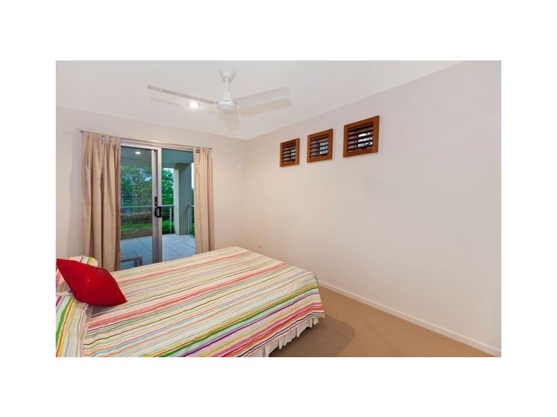 48 Ninth Avenue, Coorparoo QLD 4151