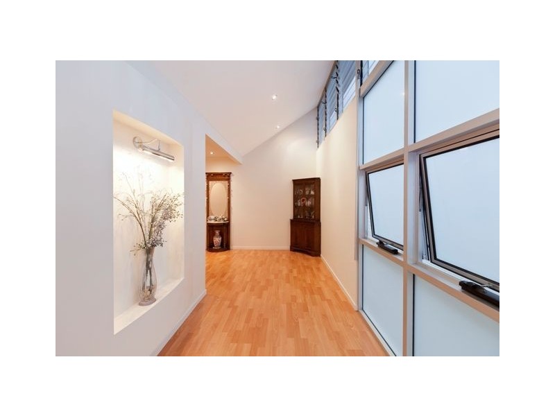 48 Ninth Avenue, Coorparoo QLD 4151