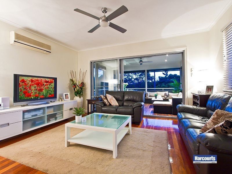 11 Woodrow Drive, Coorparoo QLD 4151