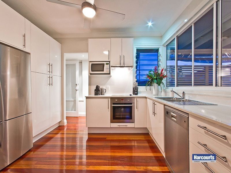 11 Woodrow Drive, Coorparoo QLD 4151