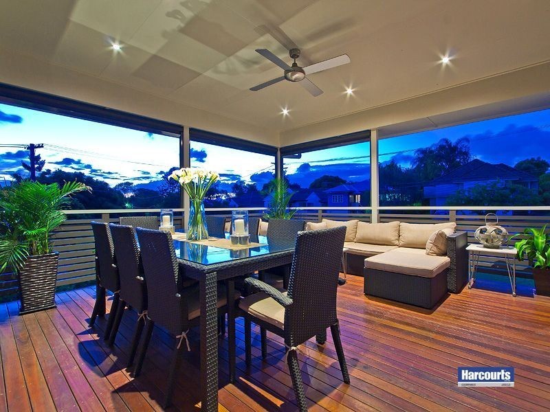 11 Woodrow Drive, Coorparoo QLD 4151