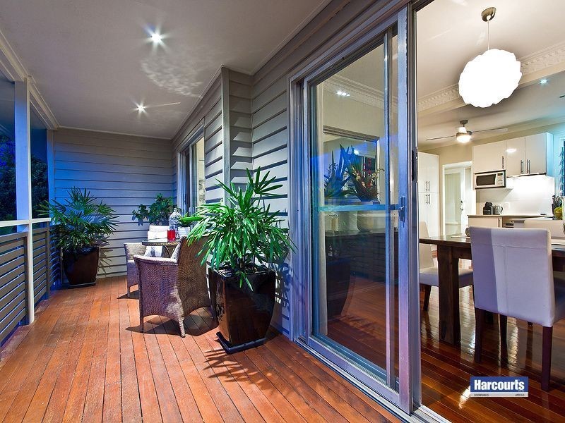 11 Woodrow Drive, Coorparoo QLD 4151