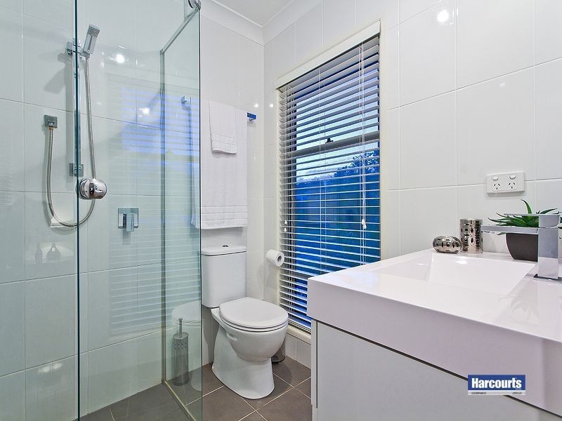 11 Woodrow Drive, Coorparoo QLD 4151