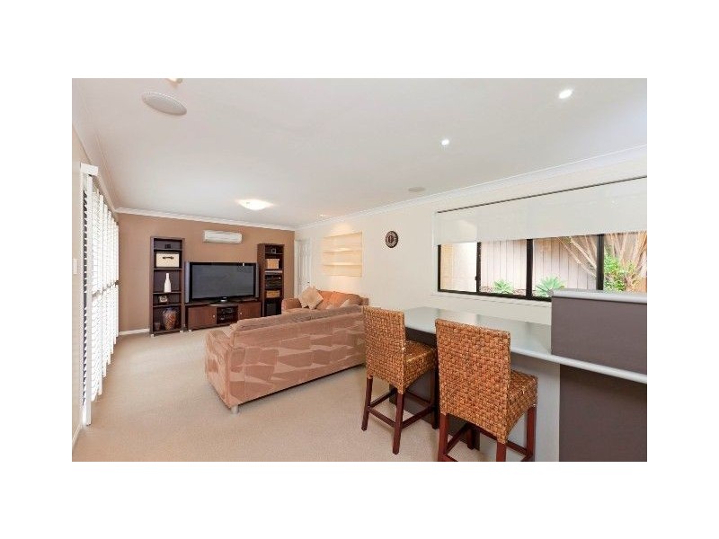 16 Kilburn Close, Carindale QLD 4152